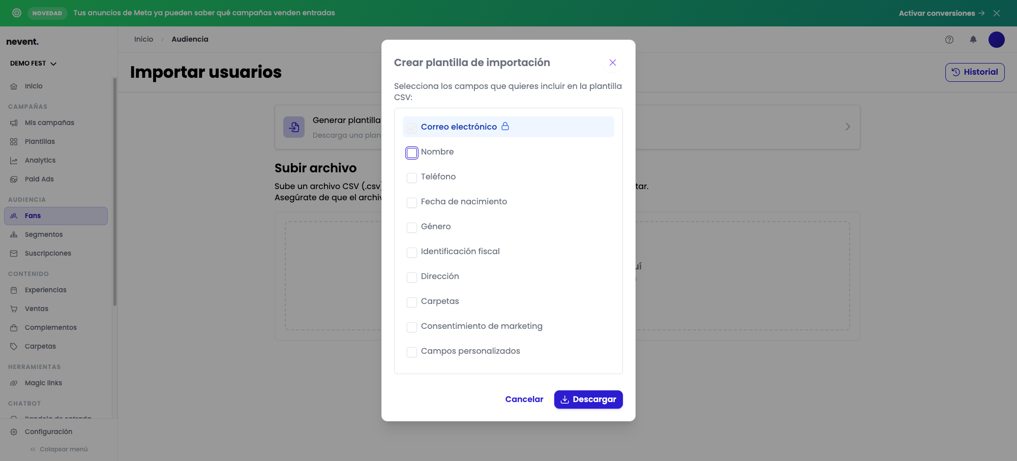 Pantalla "Crear plantilla de importación" con la lista de campos que puedes incluir: Correo electrónico (obligatorio, marcado con un candado), Nombre, Teléfono, Fecha de nacimiento, Género, Identificación fiscal, Dirección, Carpetas, Consentimiento de marketing y Campos personalizados