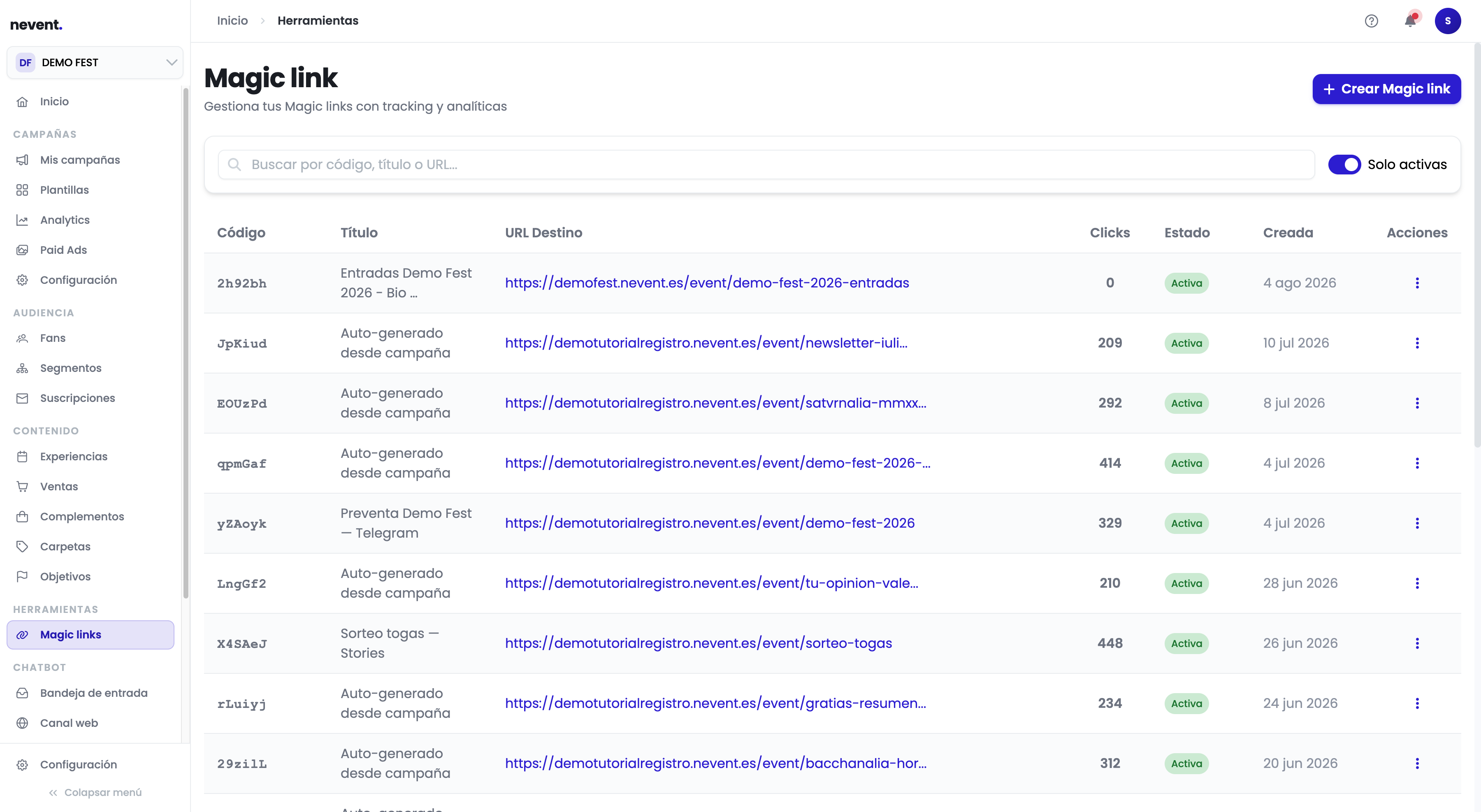Listado de Magic Links con el nuevo enlace "Entradas Demo Fest 2026" recién creado en primera posición, con 0 clics y estado Activa. En la esquina superior derecha aparece la notificación "Creado. Magic link creado".