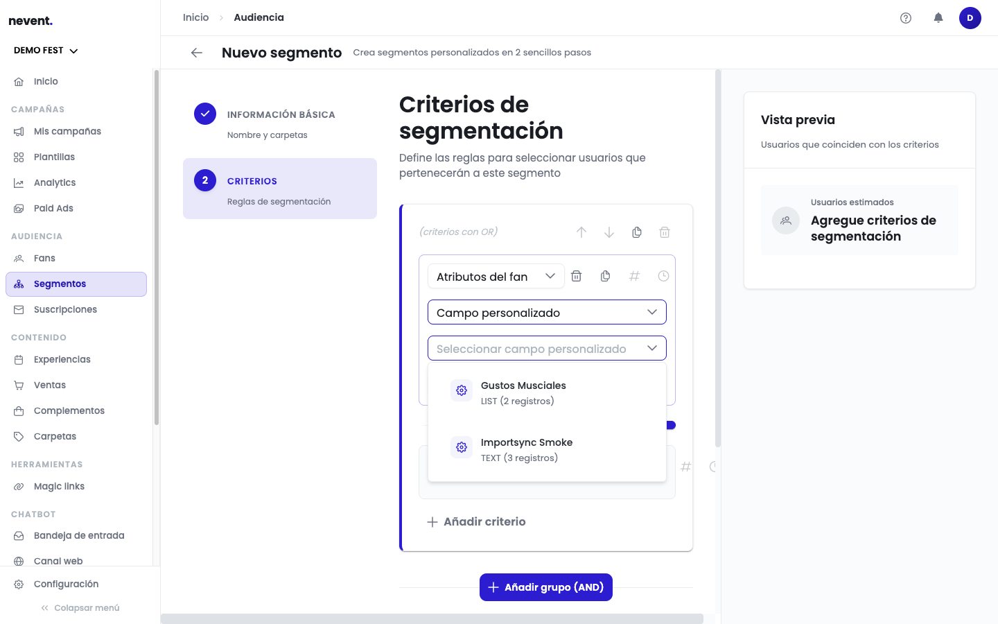Editor de segmento en el paso Criterios con el desplegable "Seleccionar campo personalizado" abierto y dos campos disponibles: Gustos Musciales (LIST, 2 registros) e Importsync Smoke (TEXT, 3 registros)