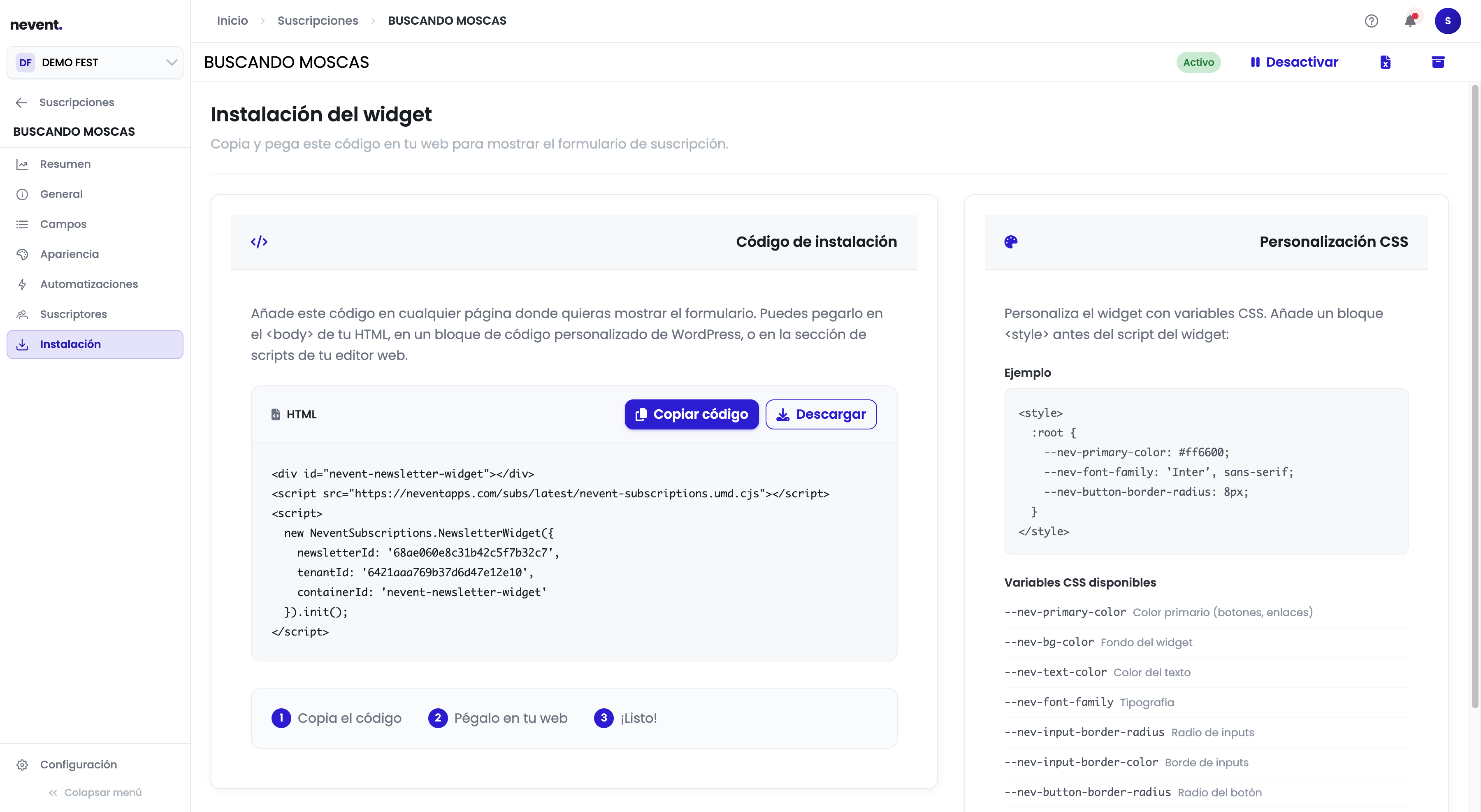 Sección "Instalación del widget" con el código HTML listo para copiar, el botón "Copiar código" y el resumen de tres pasos: 1. Copia el código, 2. Pégalo en tu web, 3. ¡Listo!